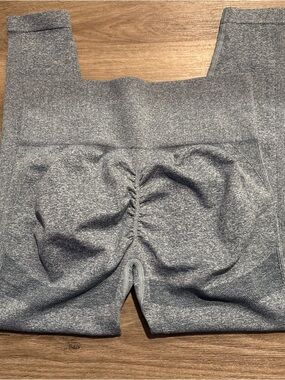 Amazon’s Butt Scrunchie High-Waist Seamless Turquoise Workout Leggings